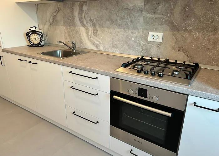 The Cozy Flat - Modern, New, 2 Rooms Apartment, Parking