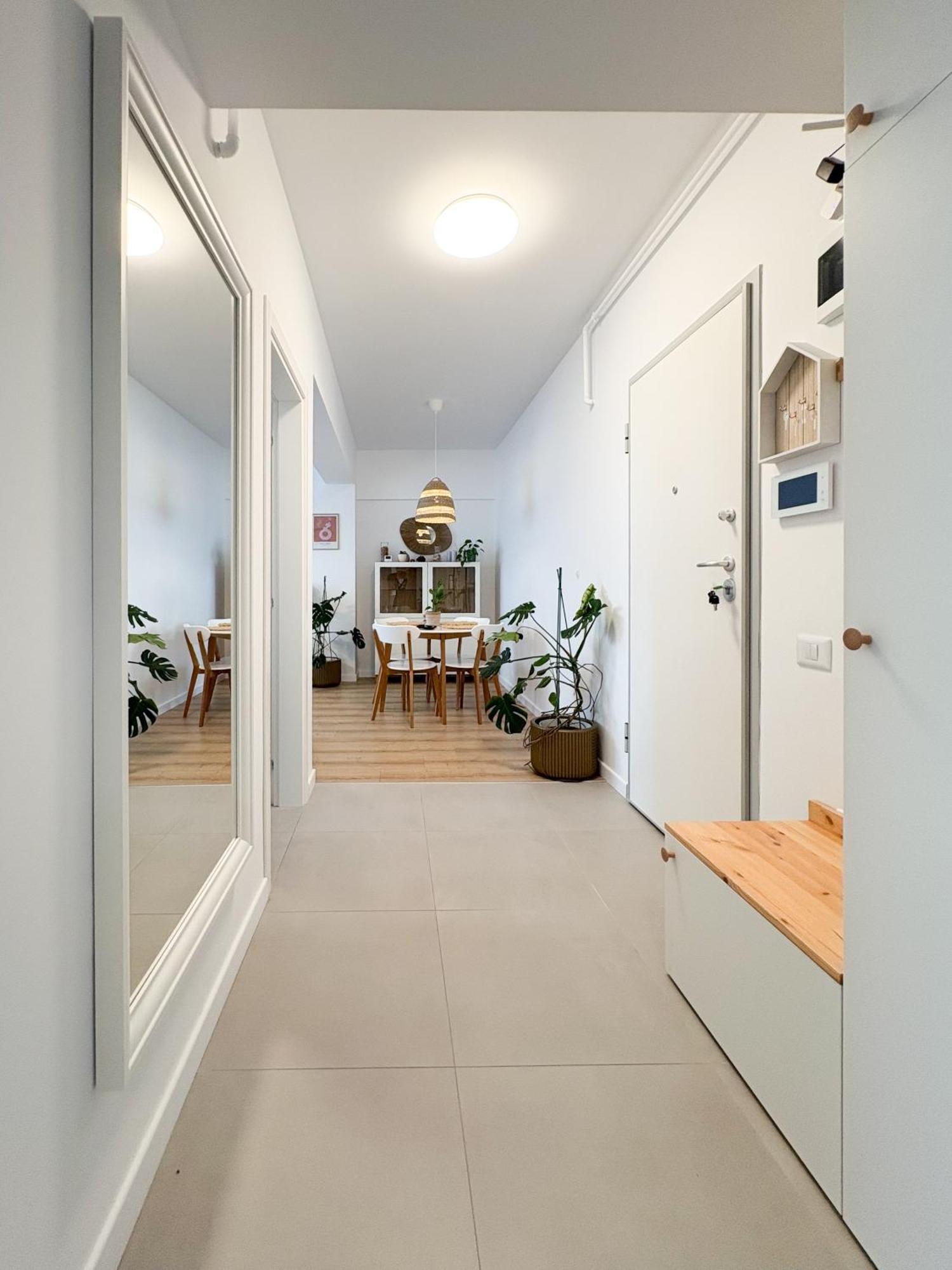 The Cozy Flat - Modern, New, 2 Apartment, Parking Bucarest