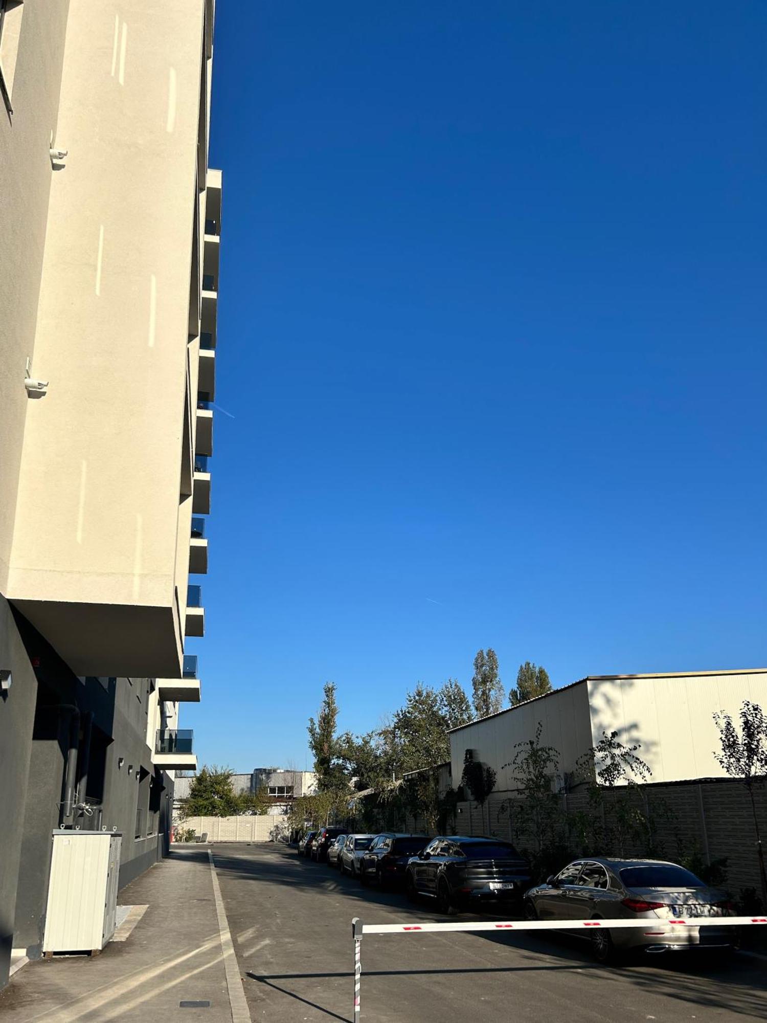The Cozy Flat - Modern, New, 2 Apartment, Parking Bucarest